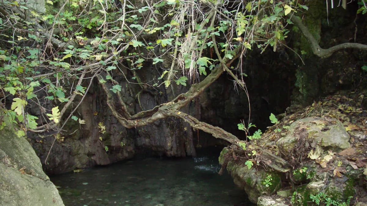 Bad der Aphrodite - panoramio